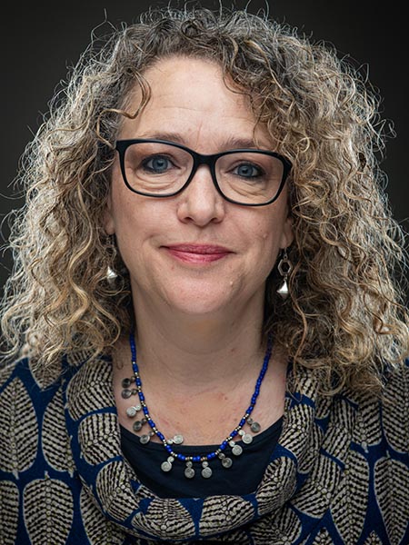 Annelies  Lovell